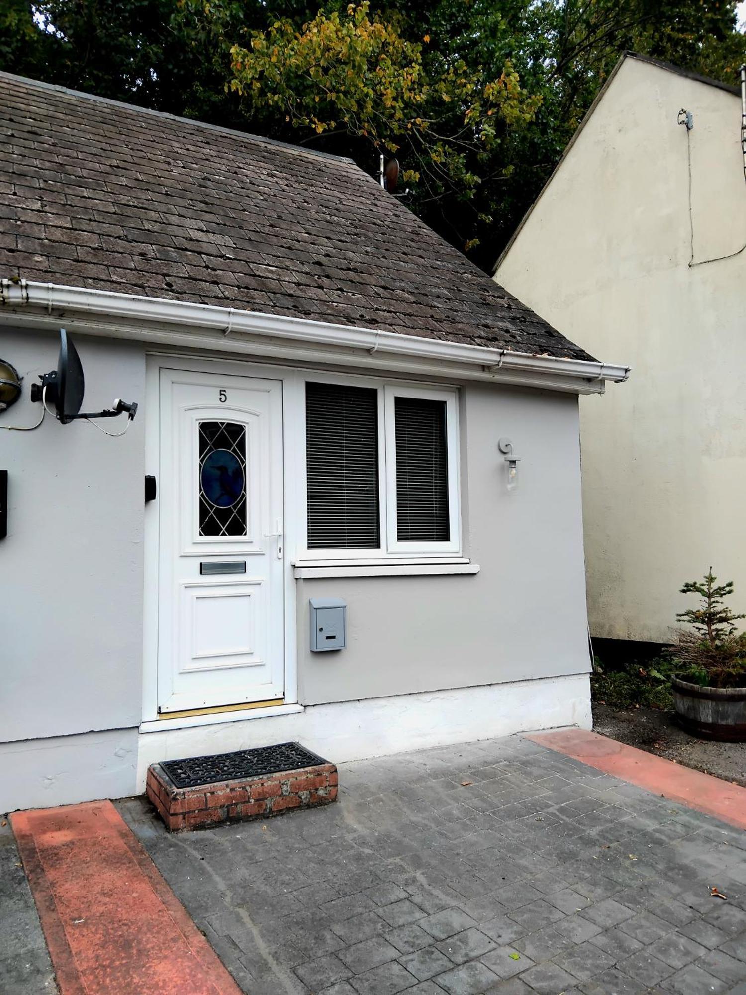 Butland Cottage Pembroke Exterior photo